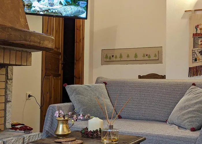 Diminio 2 Apartment At Livadi Arachova