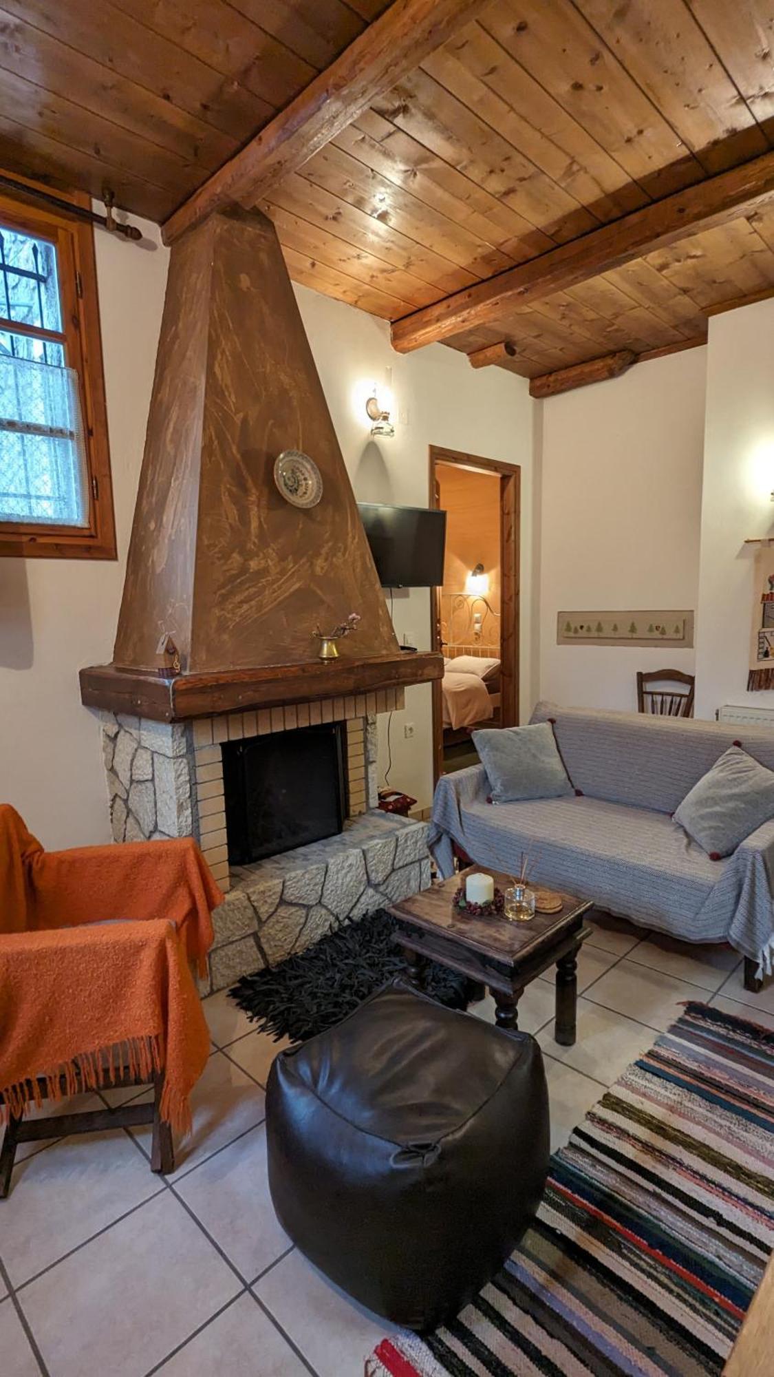 Diminio 2 At Livadi Holiday home Arachova