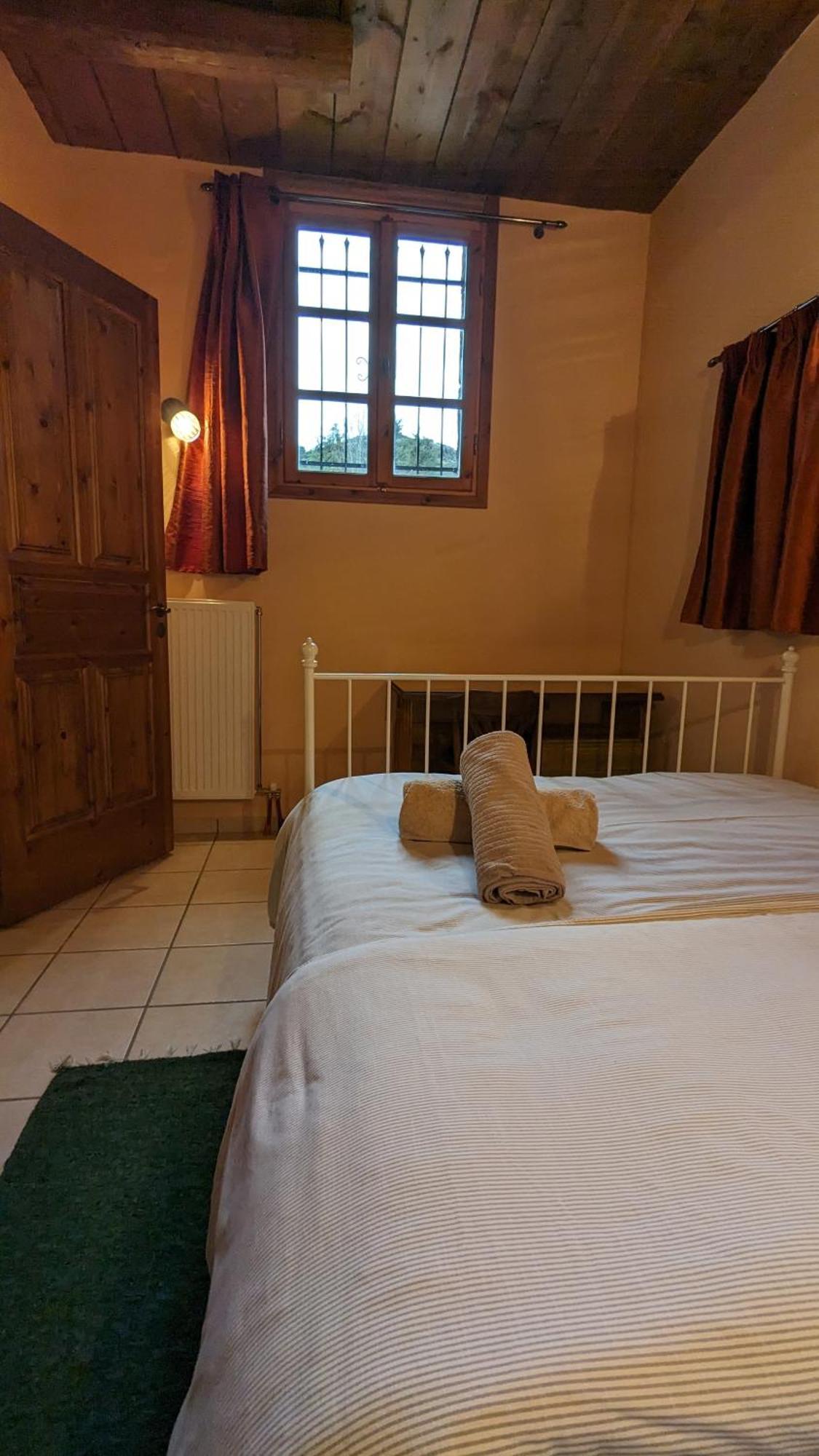 Diminio 2 At Livadi